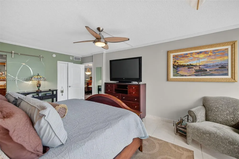 121 Golden Isles Dr #205 Hallandale Beach, FL 33009