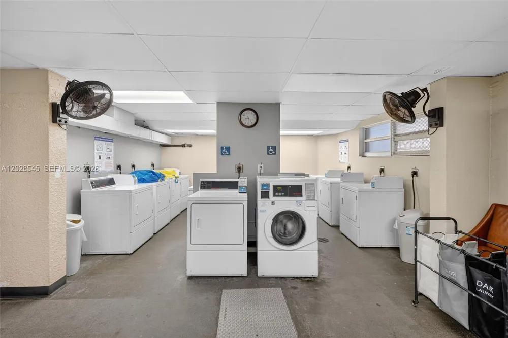 121 Golden Isles Dr #205 Hallandale Beach, FL 33009