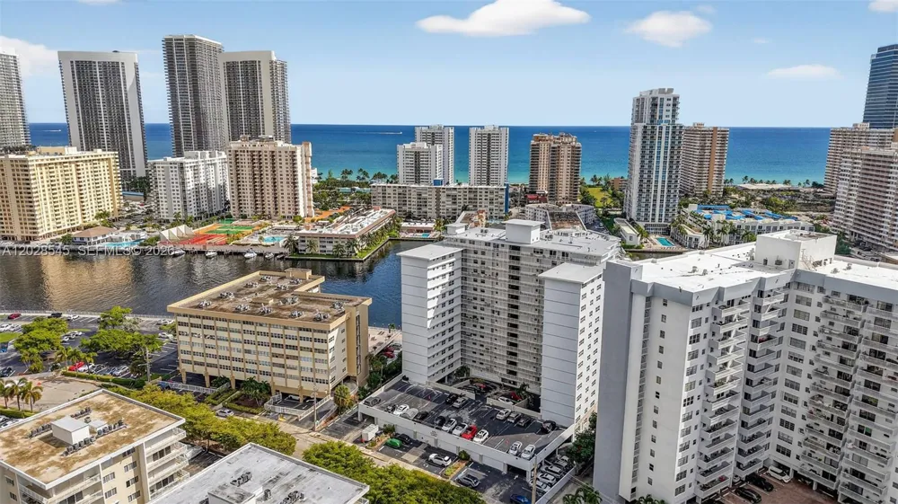 121 Golden Isles Dr #205 Hallandale Beach, FL 33009