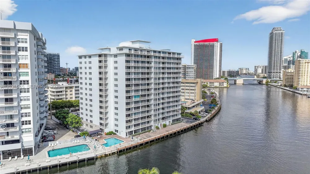 121 Golden Isles Dr #205 Hallandale Beach, FL 33009