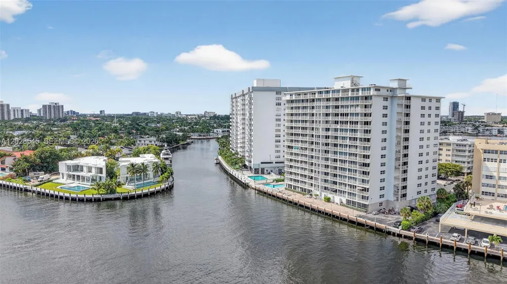 121 Golden Isles Dr #205 Hallandale Beach, FL 33009