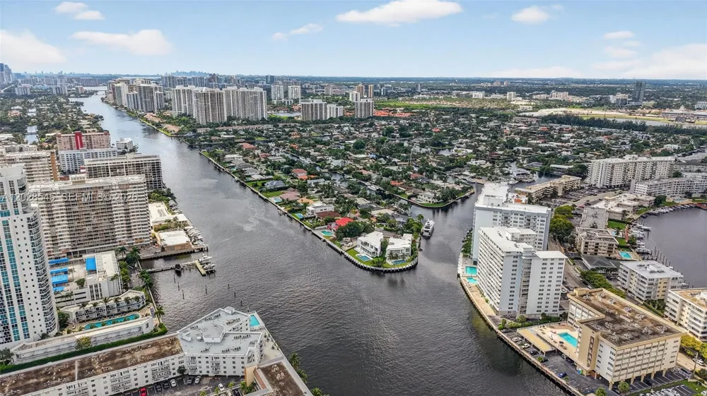 121 Golden Isles Dr #205 Hallandale Beach, FL 33009
