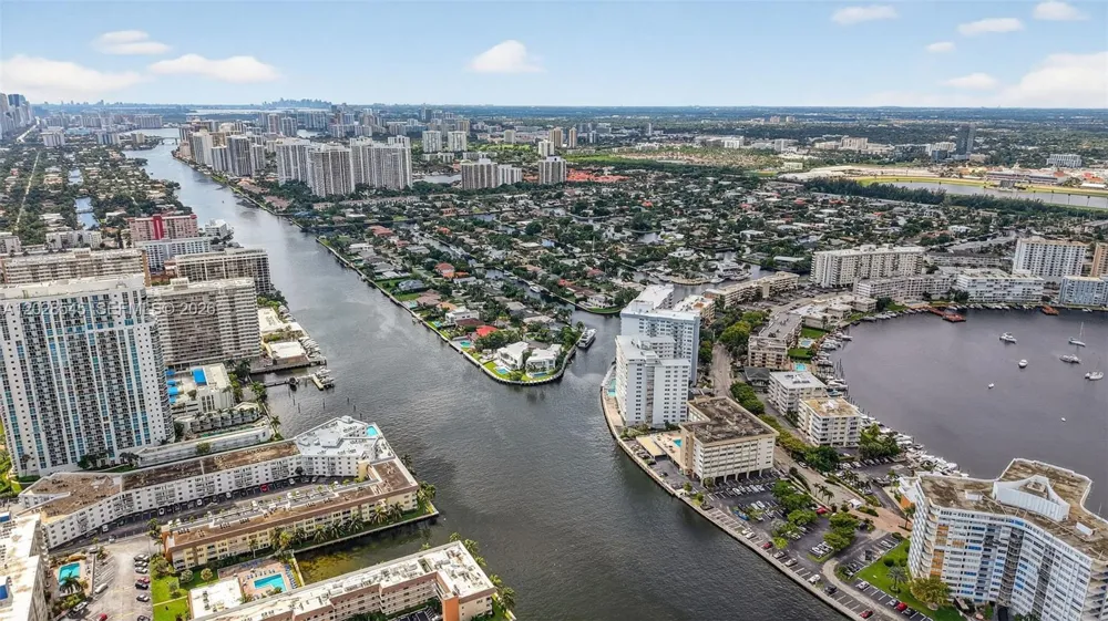 121 Golden Isles Dr #205 Hallandale Beach, FL 33009