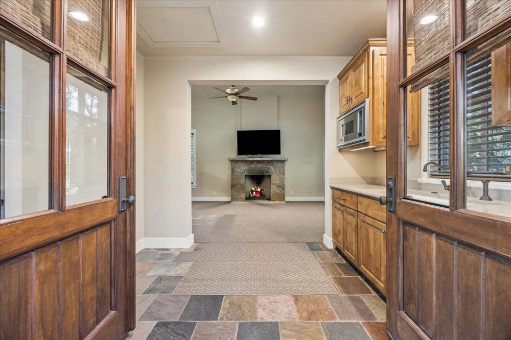 5729 Krause Lane #19 Austin, TX 78738