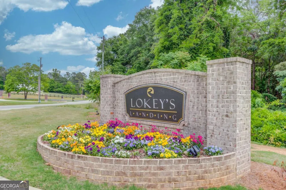 242 Lokeys CIR Bethlehem, GA 30620