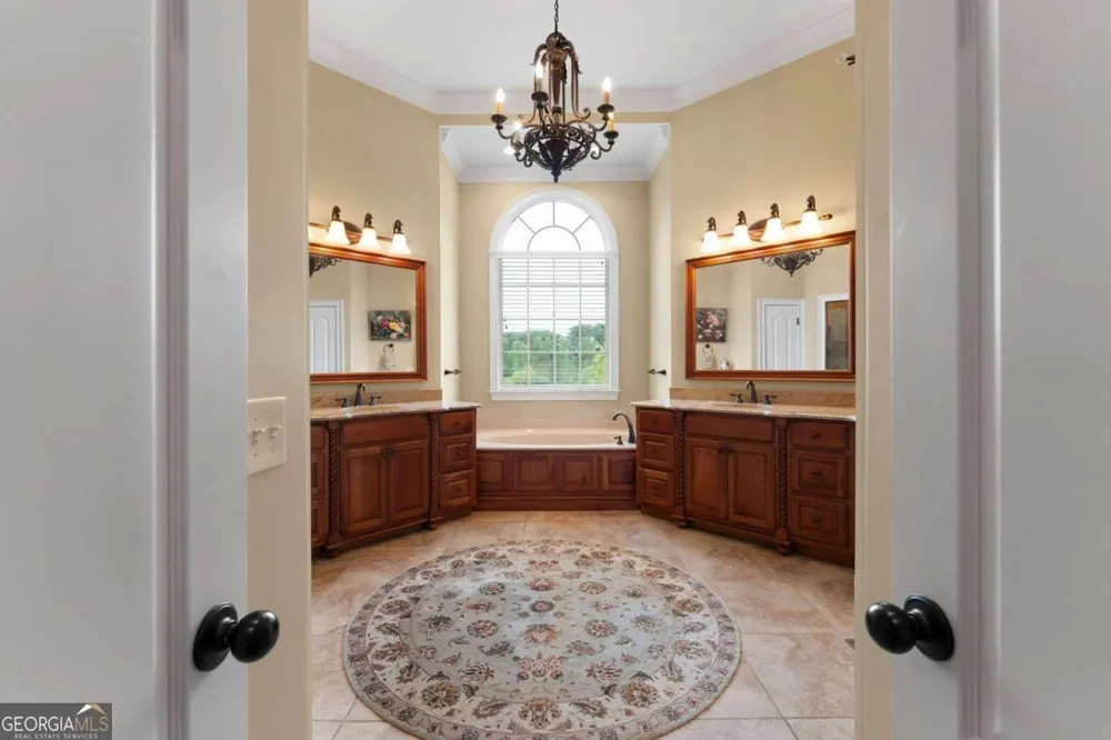 10 Mountain Breeze RD Taylorsville, GA 30178