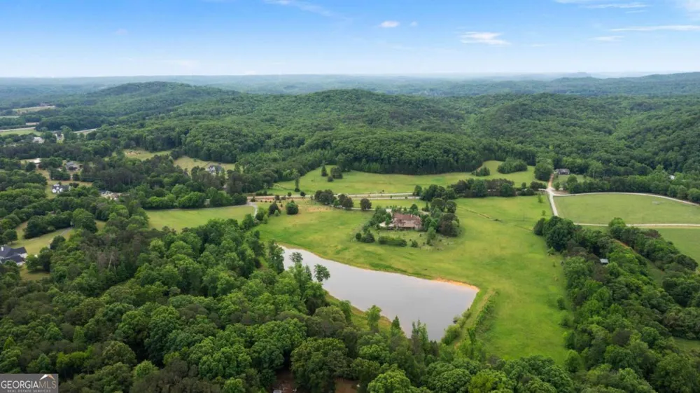 10 Mountain Breeze RD Taylorsville, GA 30178