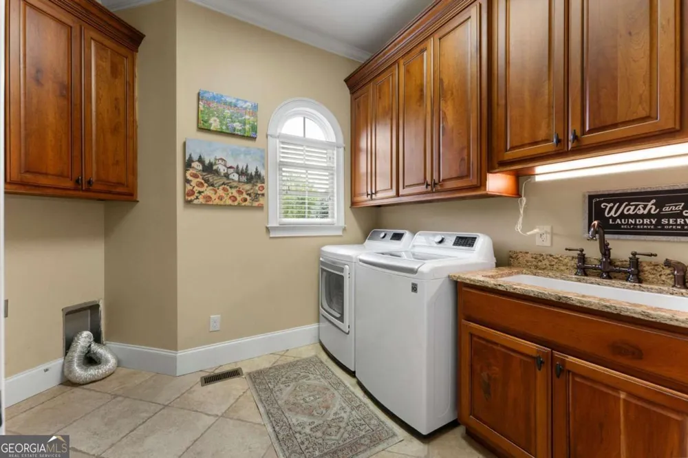 10 Mountain Breeze RD Taylorsville, GA 30178