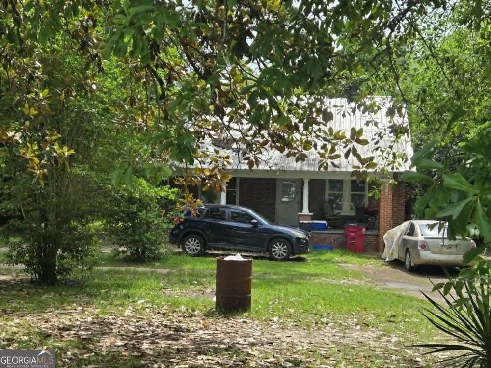 23 S Wood ST Hawkinsville, GA 31036