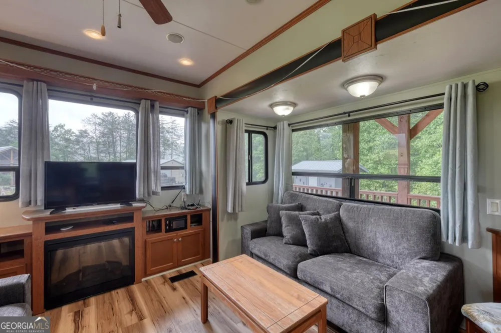 568 Parks RD Hiawassee, GA 30546