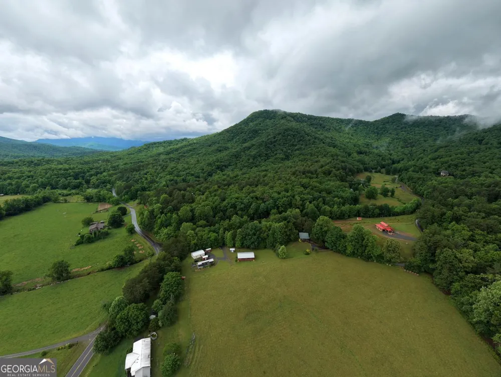 568 Parks RD Hiawassee, GA 30546