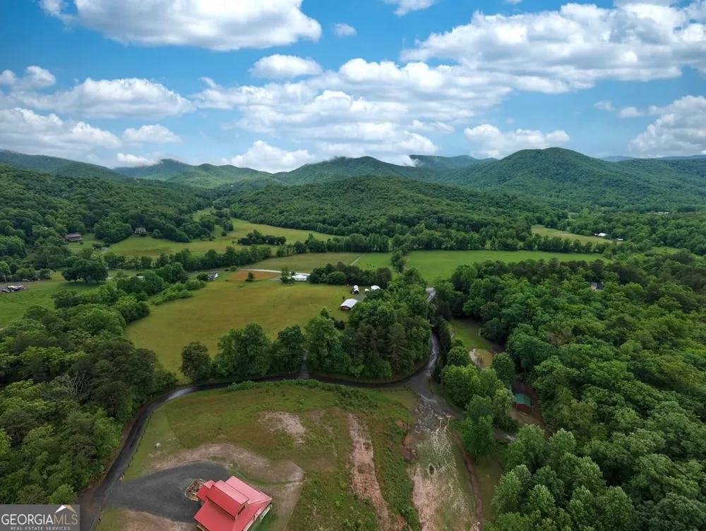 568 Parks RD Hiawassee, GA 30546