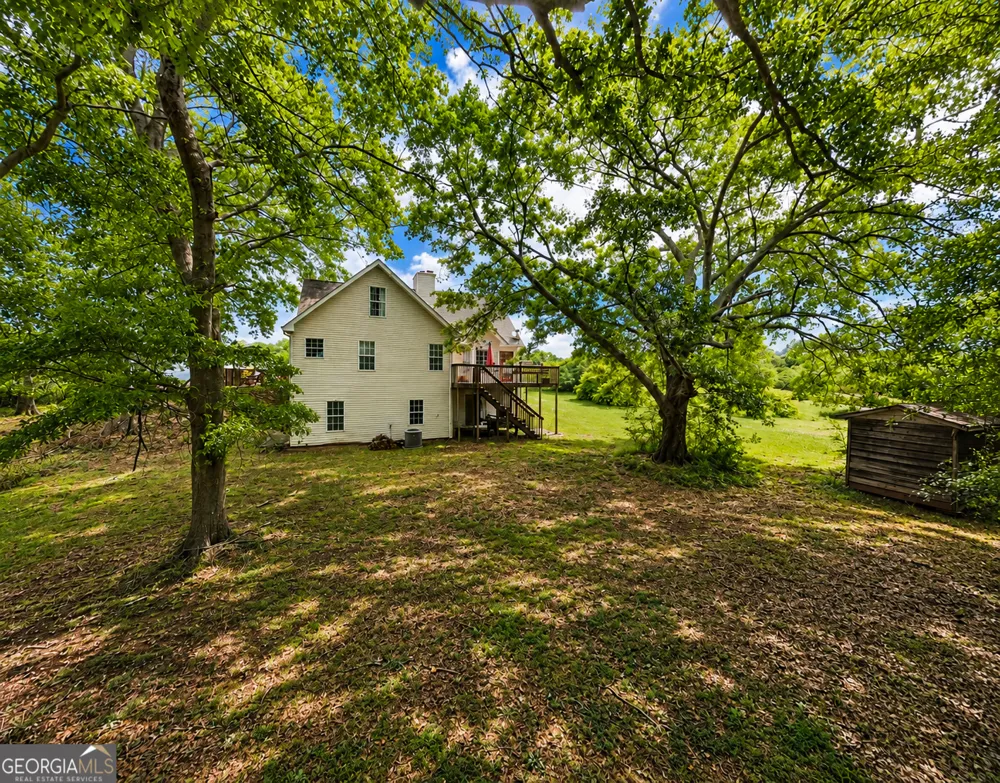 2433 Bear Creek RD Statham, GA 30666