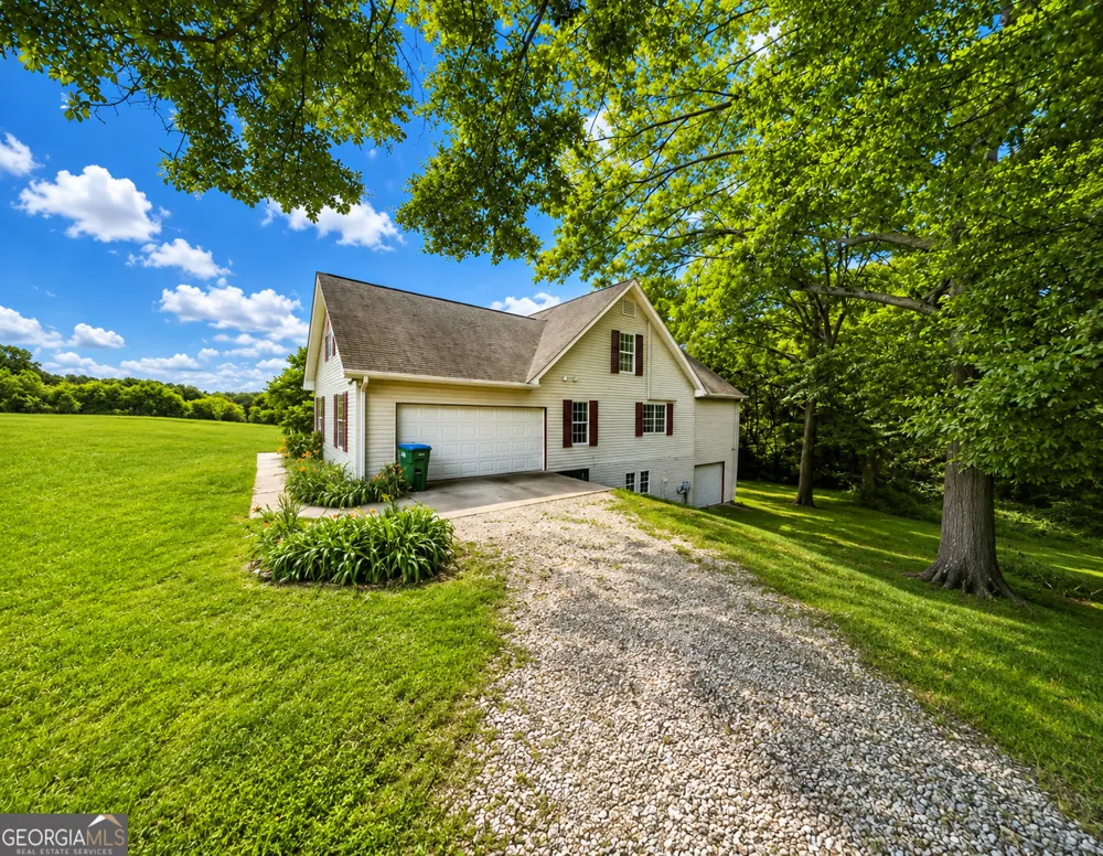 2433 Bear Creek RD Statham, GA 30666