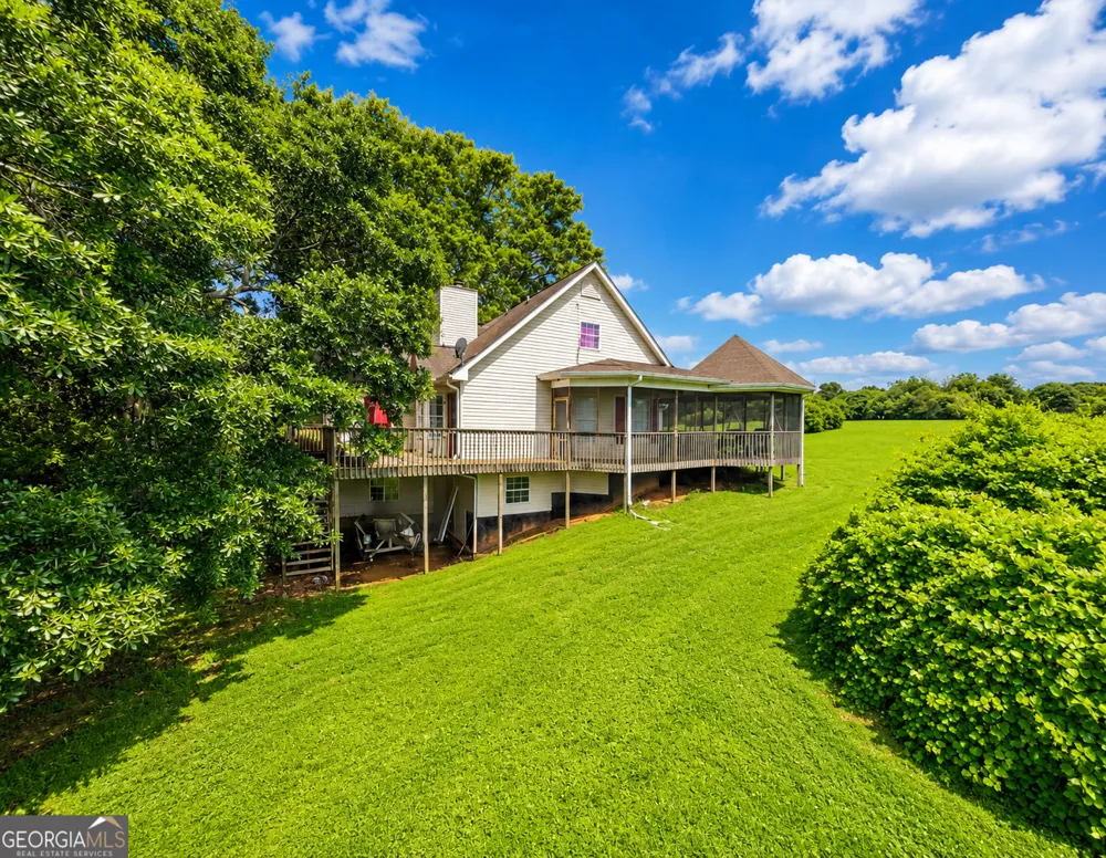 2433 Bear Creek RD Statham, GA 30666