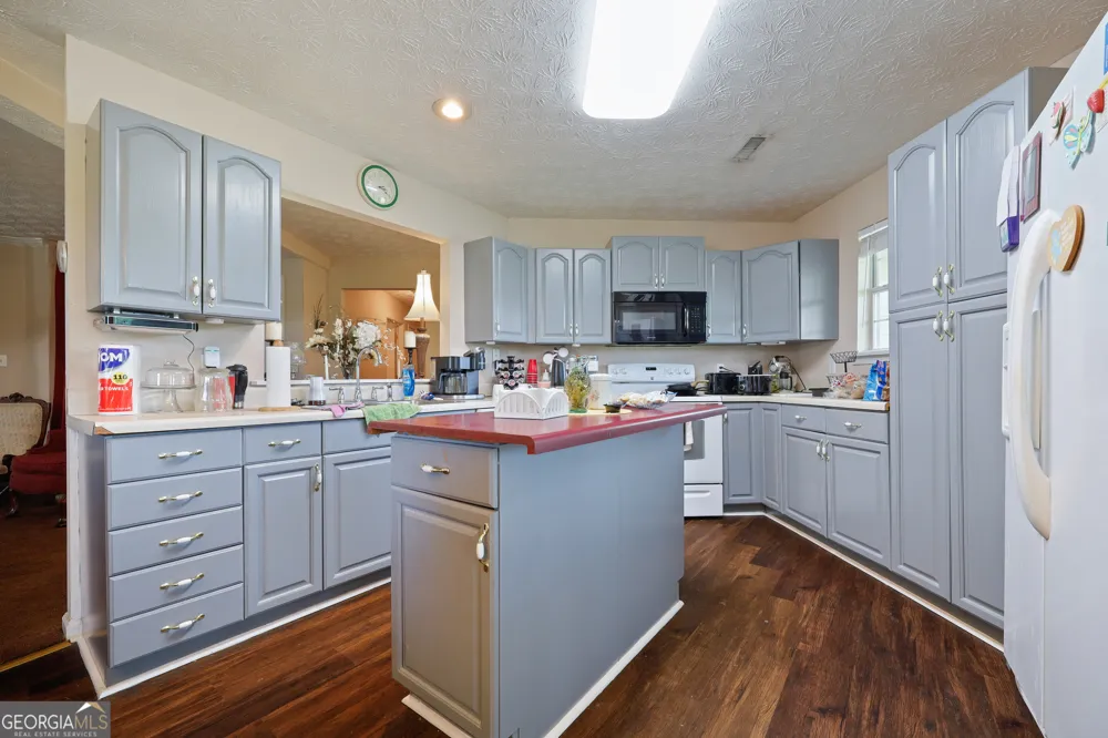 2433 Bear Creek RD Statham, GA 30666