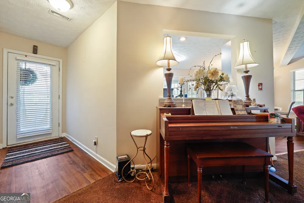 2433 Bear Creek RD Statham, GA 30666