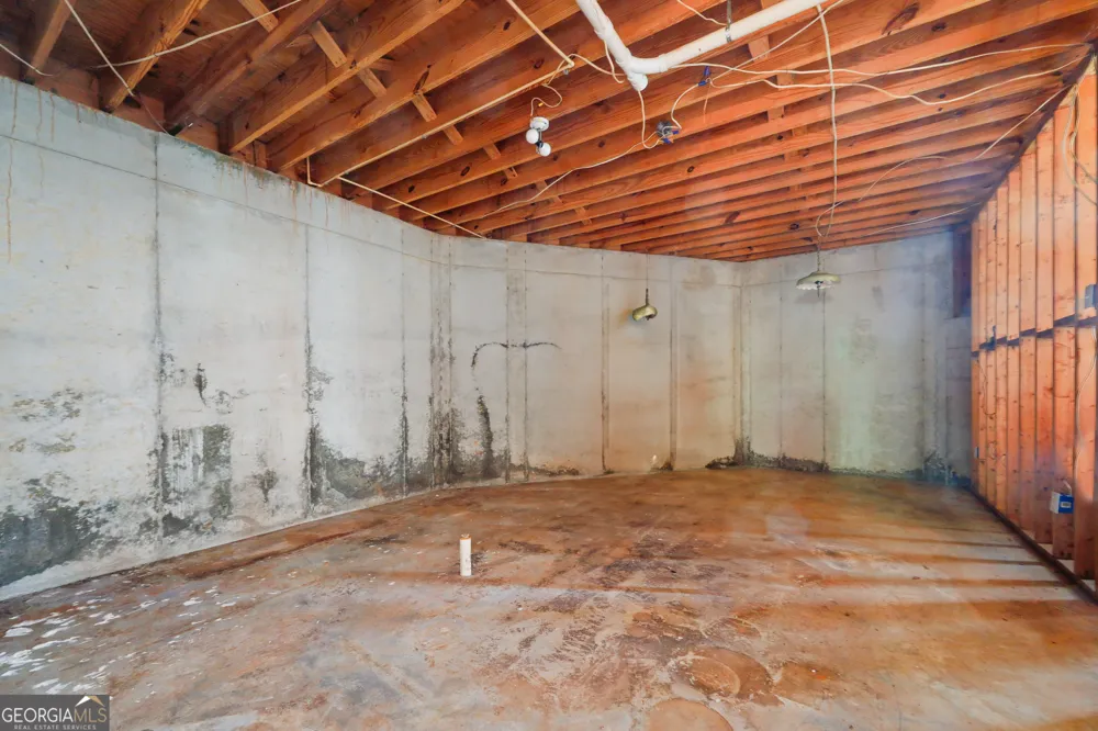 2433 Bear Creek RD Statham, GA 30666