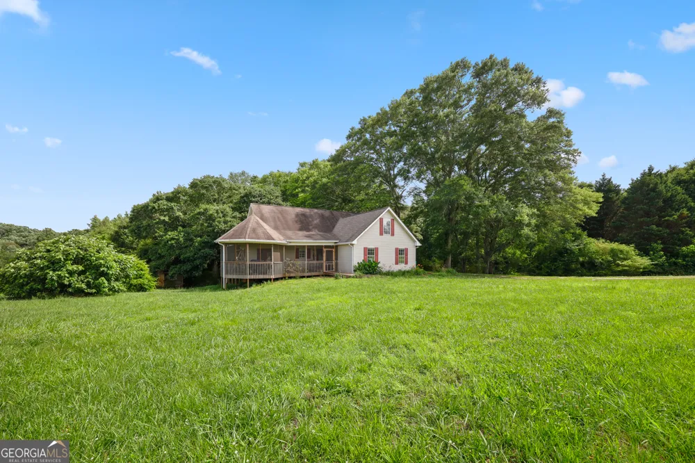 2433 Bear Creek RD Statham, GA 30666