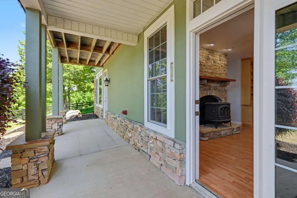 1193 Pine Log RD Warne, NC 28909