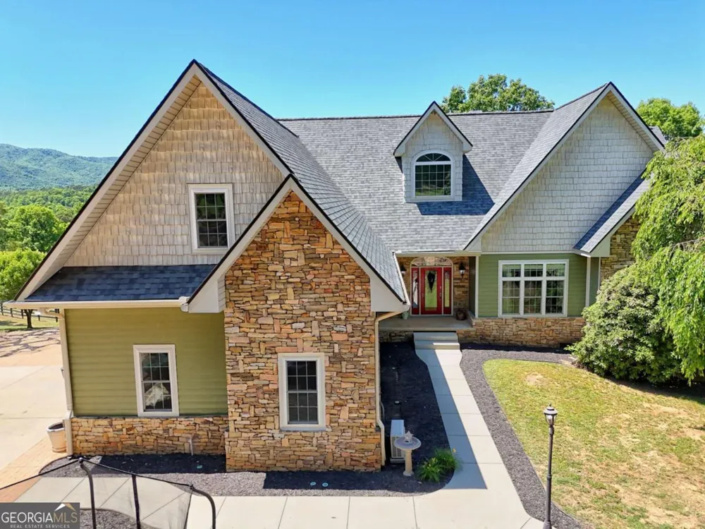 1193 Pine Log RD Warne, NC 28909