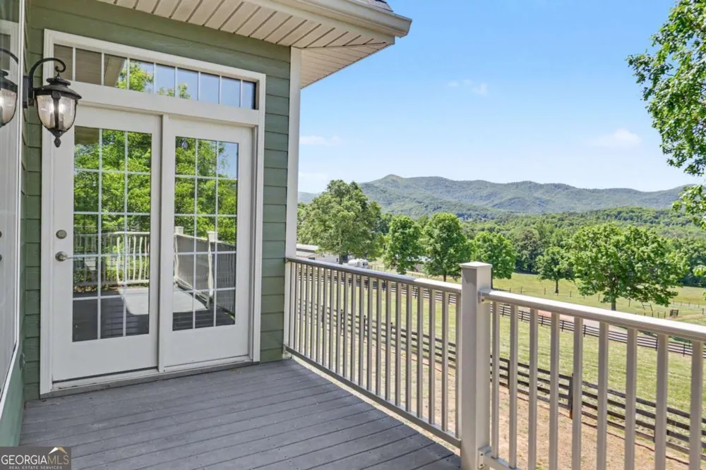 1193 Pine Log RD Warne, NC 28909