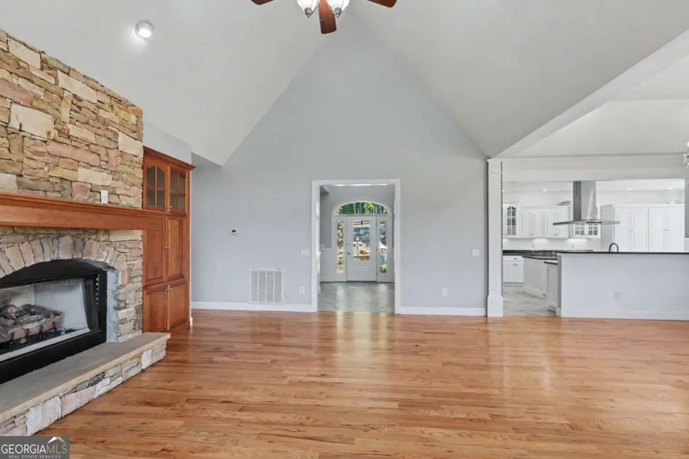 1193 Pine Log RD Warne, NC 28909