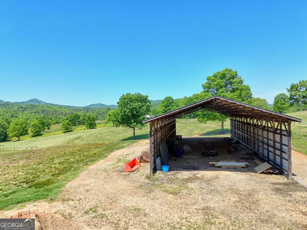 1193 Pine Log RD Warne, NC 28909