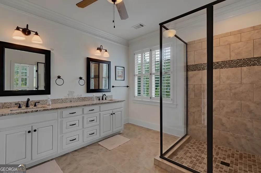 1774 Gentry LN Statham, GA 30666