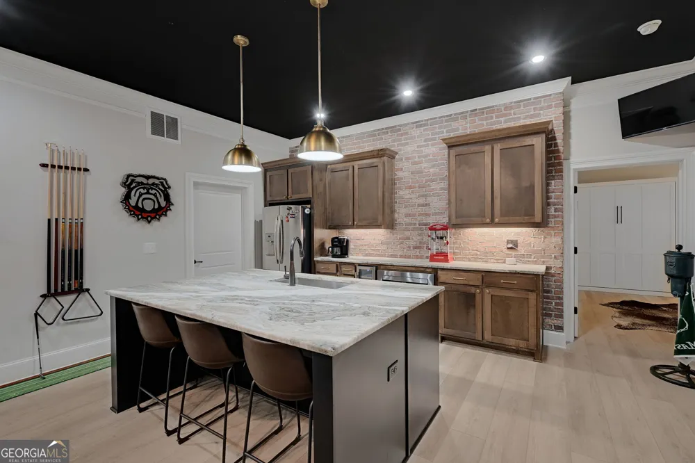 1774 Gentry LN Statham, GA 30666