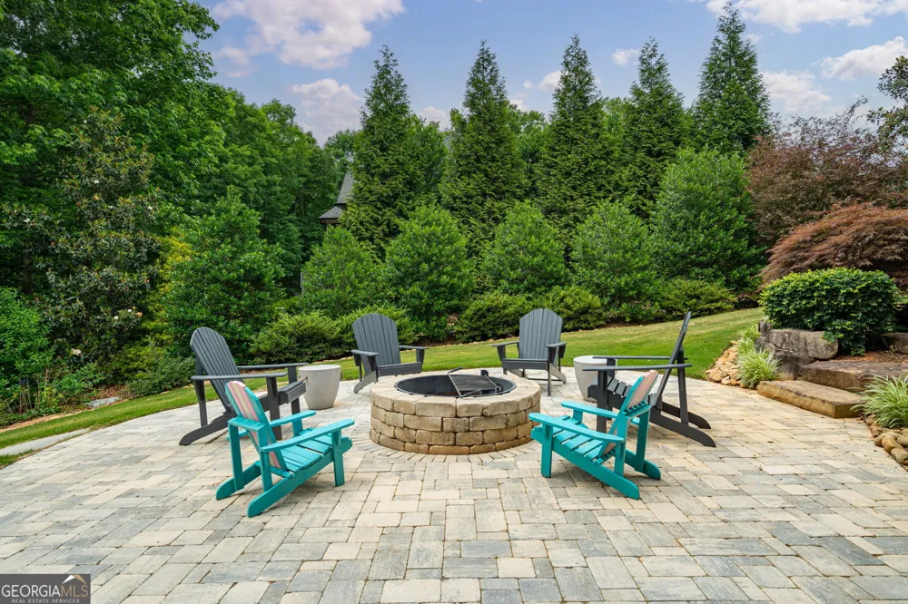 1774 Gentry LN Statham, GA 30666
