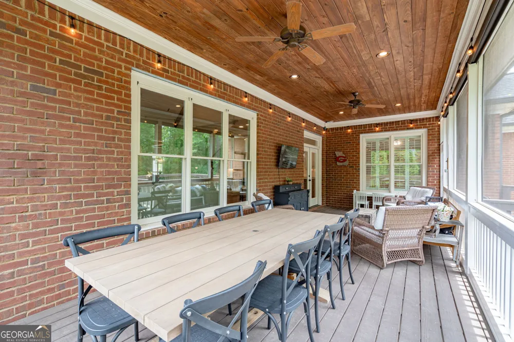 1774 Gentry LN Statham, GA 30666