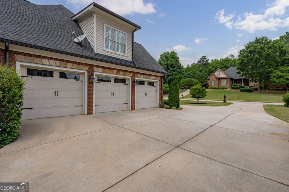 1774 Gentry LN Statham, GA 30666