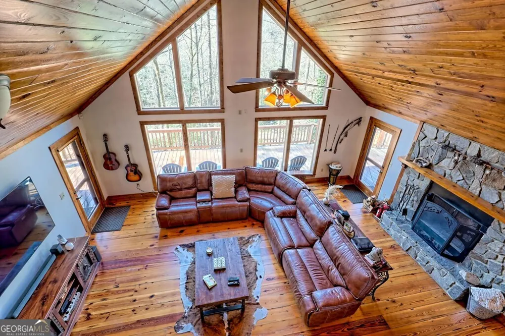 575 Carolina Springs LN Franklin, NC 28734