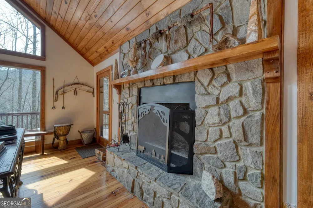 575 Carolina Springs LN Franklin, NC 28734