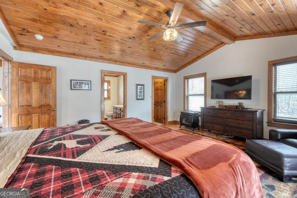 575 Carolina Springs LN Franklin, NC 28734