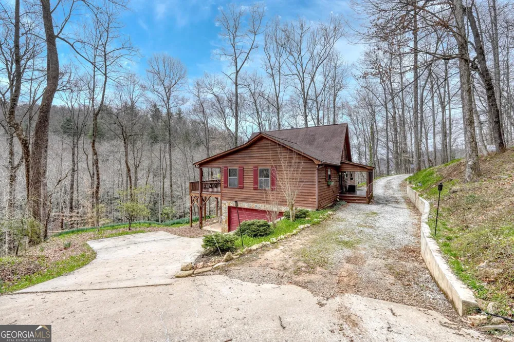 575 Carolina Springs LN Franklin, NC 28734