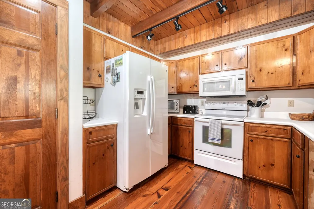 575 Carolina Springs LN Franklin, NC 28734