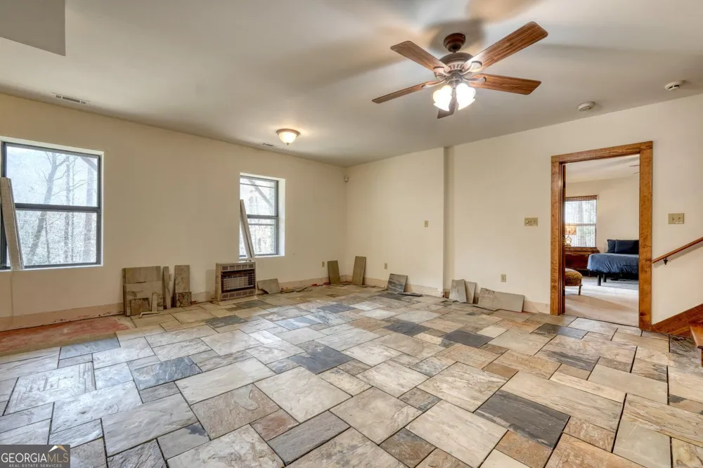 575 Carolina Springs LN Franklin, NC 28734