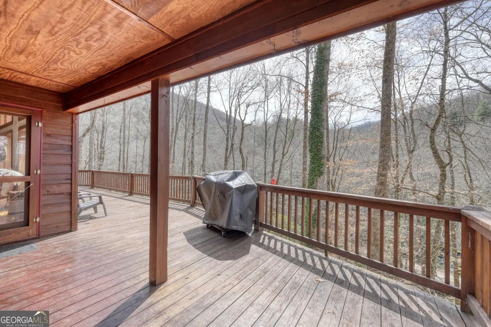 575 Carolina Springs LN Franklin, NC 28734