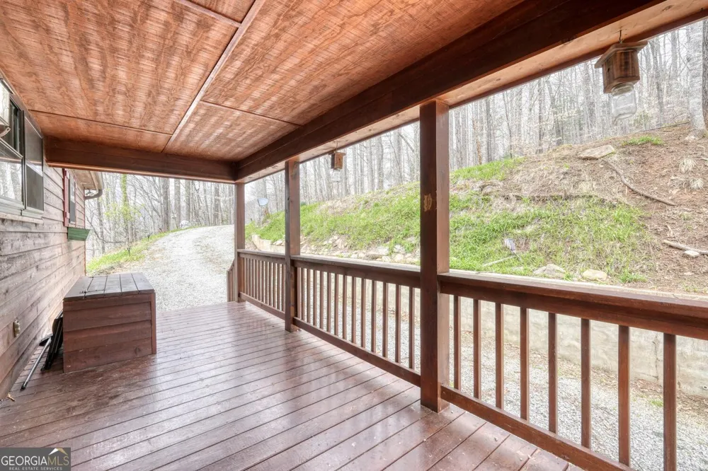 575 Carolina Springs LN Franklin, NC 28734