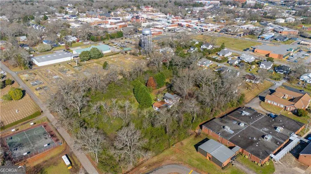101 E Chambers ST Forsyth, GA 31029