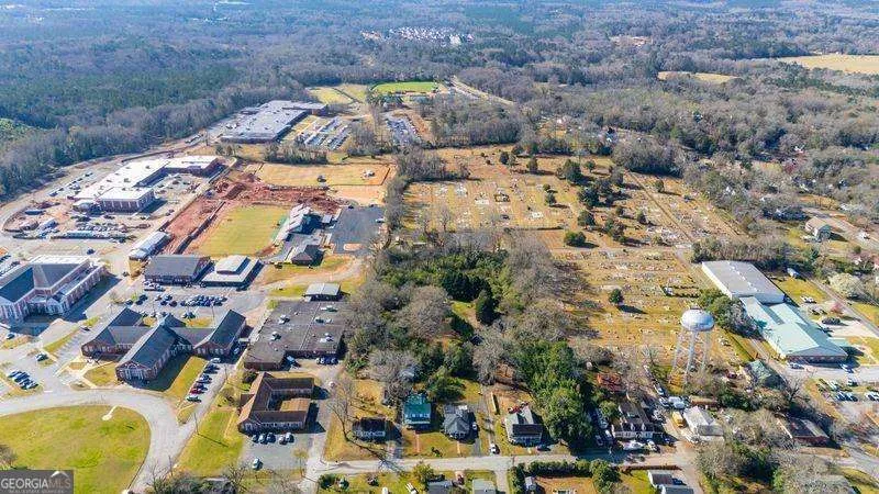 101 E Chambers ST Forsyth, GA 31029