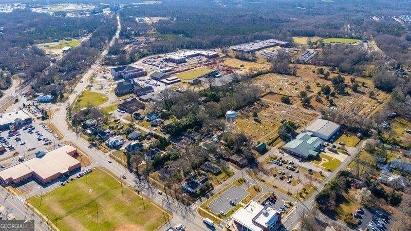 101 E Chambers ST Forsyth, GA 31029