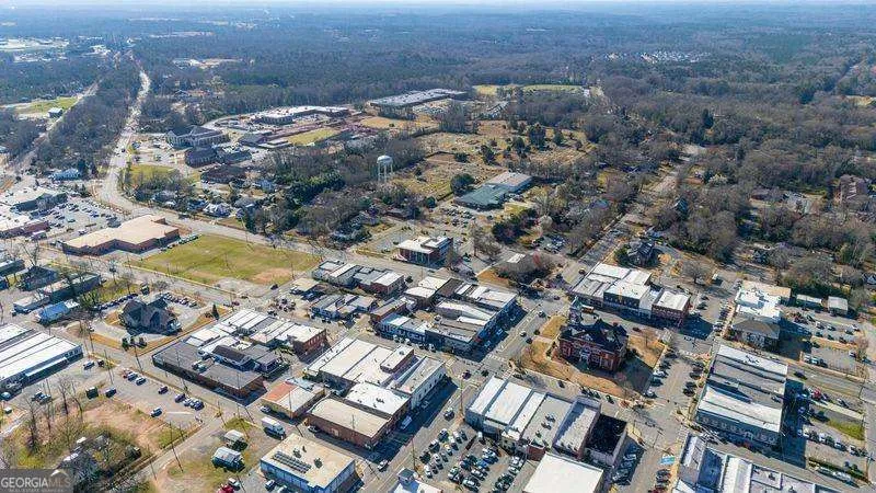101 E Chambers ST Forsyth, GA 31029