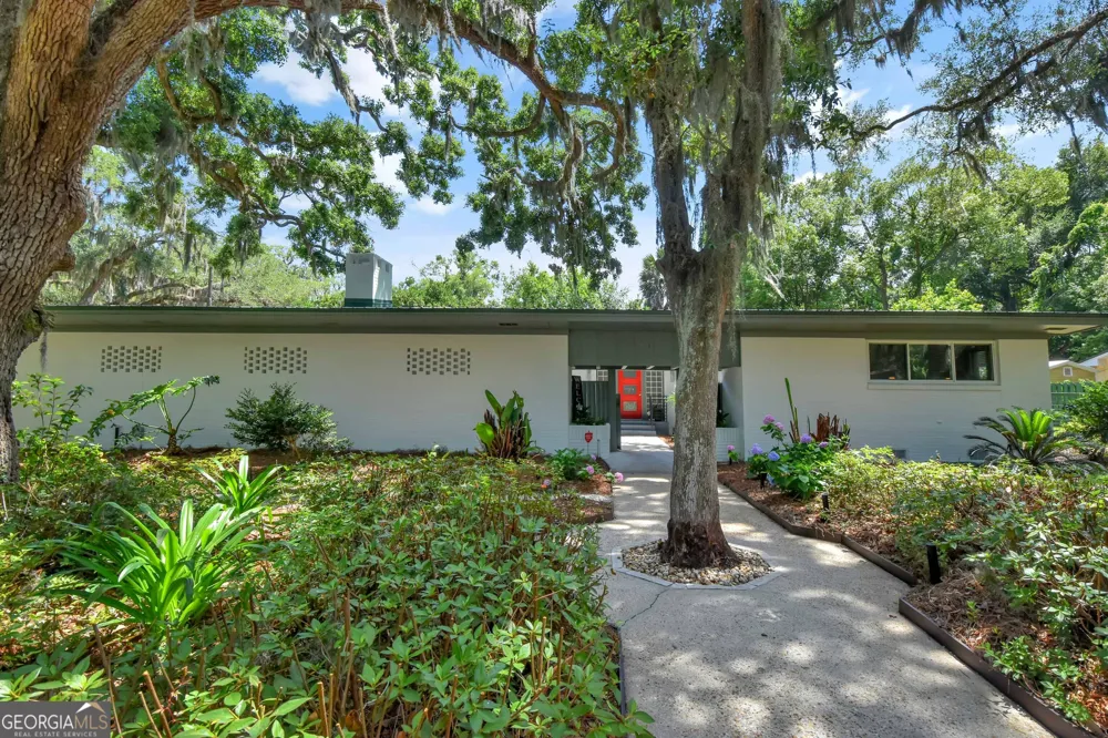 101 Druid Oaks LN St. Simons, GA 31522