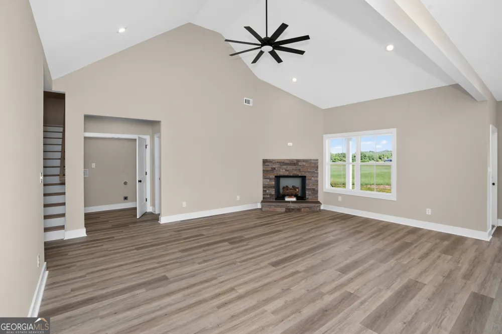 54 Melville Brown RD Williamson, GA 30292