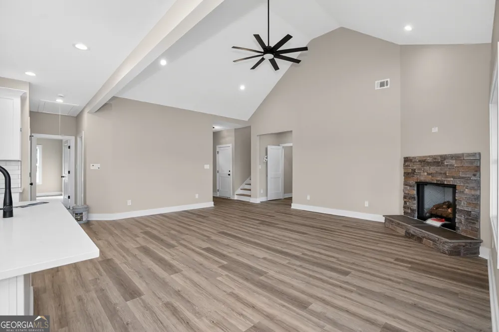 54 Melville Brown RD Williamson, GA 30292