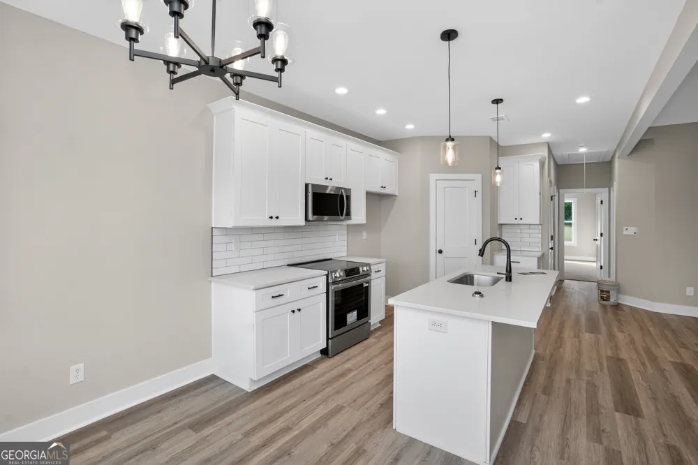 54 Melville Brown RD Williamson, GA 30292