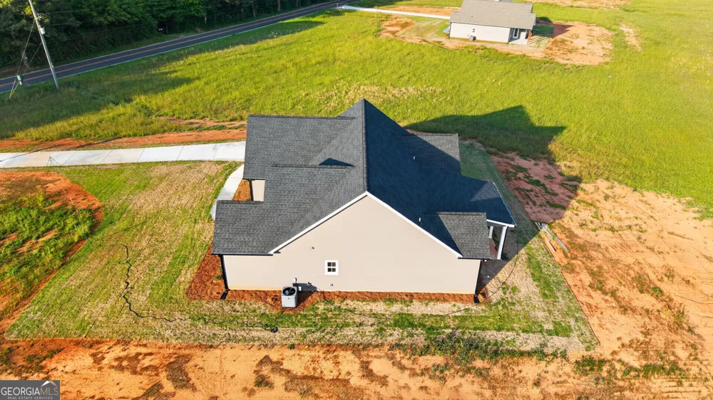 54 Melville Brown RD Williamson, GA 30292